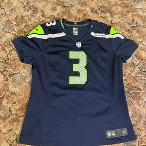 Nike Russel Wilson Seattle Seahawks Jersey Youth Size XL Adult Size Medium